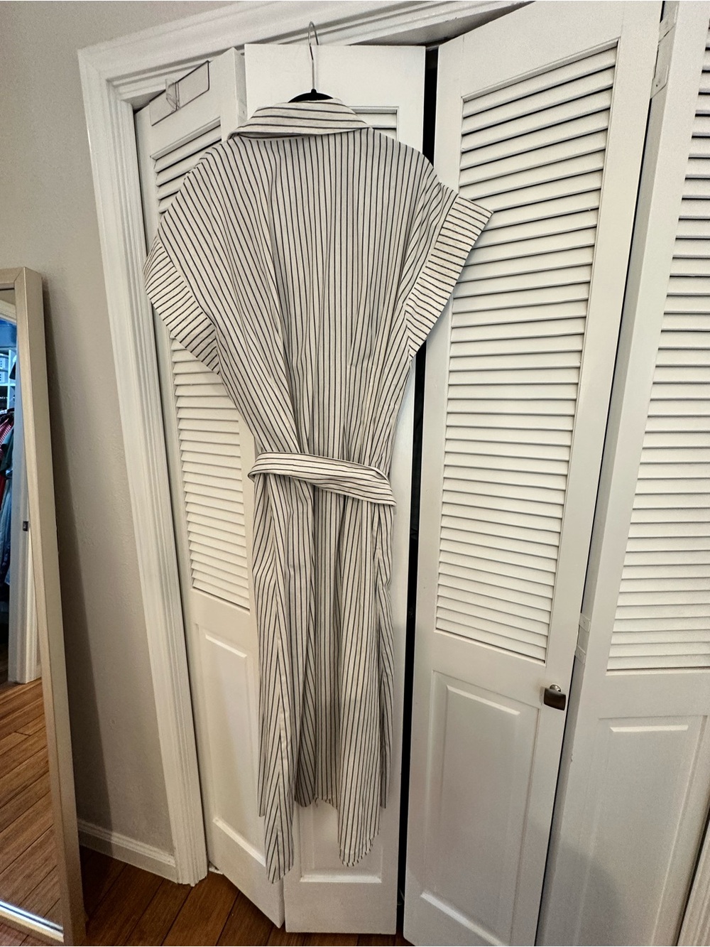 Tuckernuck Linen Stripe Callie Dress Striped Tie-Waist Maxi Dress - White/Black - Picture 5 of 5